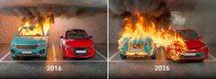 To biler i brand i en parkeringskælder, en fra 2016 og en fra 2026. Flammerne er meget større omkring bilen fra 2026.