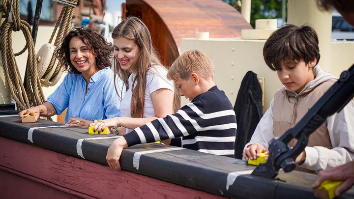 Slib et skib: Hjælp museet med at bevare kulturarven og det historiske fyrskib "GEDSER REV". Din bæredygtige handling bliver belønnet med 50% i rabat på adgangen til museet og den helt nye udstilling "Søfarer - 400 års danmarkshistorie".