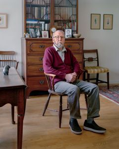 Martin Holroyd var radiotelegrafist på CLARA MÆRSK i 1975.  Oprindeligt fra  England. Sejlede
for Mærsk indtil 1978, hvor han gik i land
for at arbejde på rederiets kontor.
Er i dag 81 år, pensioneret og medvirker i udstillingen.