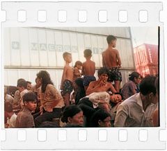 Vietnamesiske flygtninge ombord på CLARA MÆRSK.