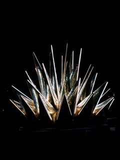 Den nye lysfestival 'GLØD - Elsinore Light Festival' forvandler Kulturhavn Kronborg i Helsingør til et rum af lys, lyd og eftertanke. Det audiovisuelle lysværk FIRST LIGHT kommer til at stå midt på Kulturhavnen som et levende lyslandskab, der ændrer sig med publikums bevægelser. Værket er skabt af Those Guys Lighting sammen med designer Mārcis Ziemiņš og lyddesigner Pēteris Pāss. Lysfestivalen foregår fra. 16 januar frem til 6 februar.