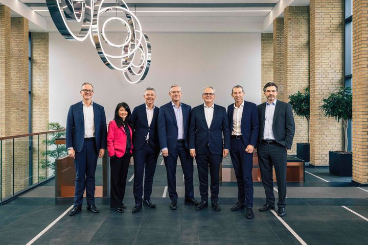 Fra venstre: Stig Westergaard, Gry Bandholm, Svend Randers, Mark Luscombe, Jørn Adam Møller, Frank Mortensen, Peter Hupfeld