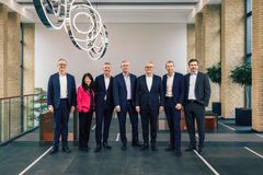 Fra venstre: Stig Westergaard, Gry Bandholm, Svend Randers, Mark Luscombe, Jørn Adam Møller, Frank Mortensen, Peter Hupfeld