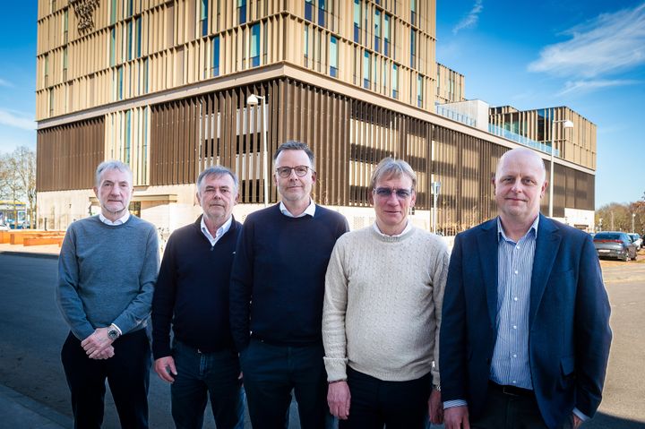 5E Bygs nye ledelse. Fra venstre mod højre: Bestyrelsesmedlemmerne Torben Nielsen og Per Jørgensen, administrerende direktør Kresten Andreasen, teknisk direktør Allan Østergaard og økonomidirektør Thomas Pedersen.