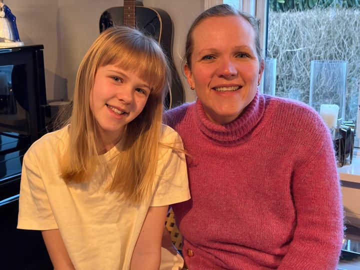 Anna, 10 år hendes mor Louise