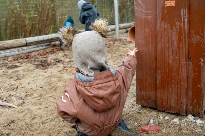 I en tid hvor flere børn lever i konflikt- og krigsområder, og børns liv påvirkes af hastige teknologiske forandringer samt systemer, der ikke altid er designet med udgangspunkt i børns behov, vil fellowshipet støtte forskning, der kan hjælpe med at omsætte evidens til handling.