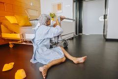Når patienter i ældre- og sundhedsplejen i Danmark falder, kan intelligent radarteknologi fra Schweiz koblet med danske Systematics gennemtestede kliniske sundheds-platform sikre effektiv og datasikret hjælp til både patienter og plejere. FOTO: QUMEA