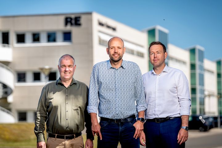 Fra venstre: Thomas Brændstrup, regionsdirektør Østjylland, Per Toft, afdelingsdirektør Risskov, Nicolai Bjørnager, regionsdirektør erhverv Østjylland.