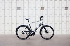 CURB-cyklen blev i forsommeren lanceret i en limited edition i de nordeuropæiske lande i samarbejde med Mads Nørgaard. Designinteresserede storbycyklister kan skrive sig op til konkurrencen om at få lov til at købe en af de blot fem eksklusive cykler.