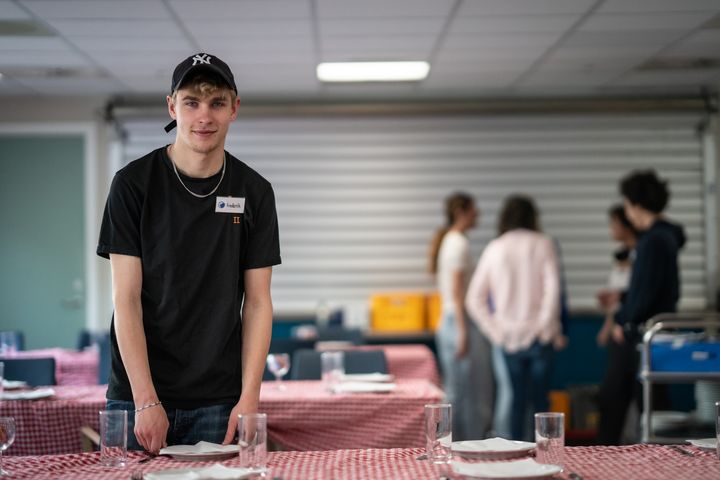 stu-elev på job på plejehjemme Verdishave, København