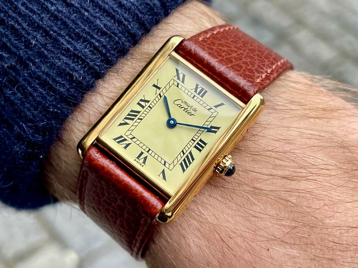Must de Cartier Tank er kendt for at være blevet båret af både Andy Warhol og Muhammad Ali.