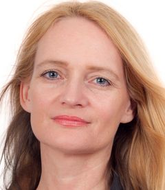 𝐍𝐲 𝐦𝐞𝐝𝐢𝐜𝐢𝐧: Helle Sydendal 46 år. Da den danske standardmedicin blev skiftet ud, fik Helle Sydendal det godt og kunne passe sit arbejde igen.