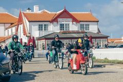 Knallertparade foran Ruths Hotel i Skagen.