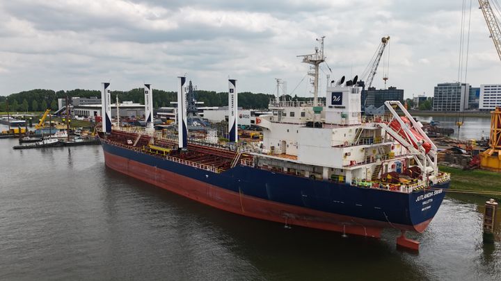 Jutlandia Swan med alle fire vindsejl, VentoFoils, monteret – klar til næste fase i Cleanship-projektet.