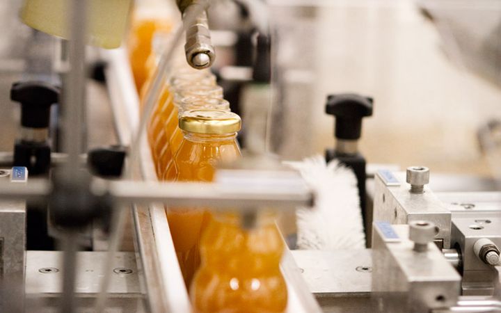 14 procent fremhæver i rapporten standarder og certificeringer som udfordringer, særligt i brancher med høje krav til sikkerhed, sporbarhed og hygiejne som fødevarer og medicinsk udstyr.