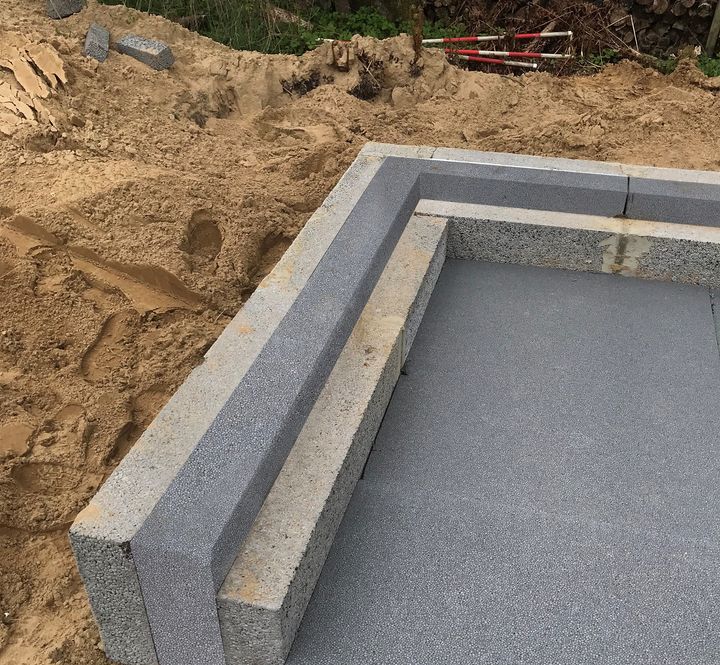 Letklinkerblokke er et af de mest anvendte materialer i Danmark til fundamenter og indervægge. Nu skal nyt projekt undersøge, hvordan man kan nedsætte klimabelastningen med brug af biokul.