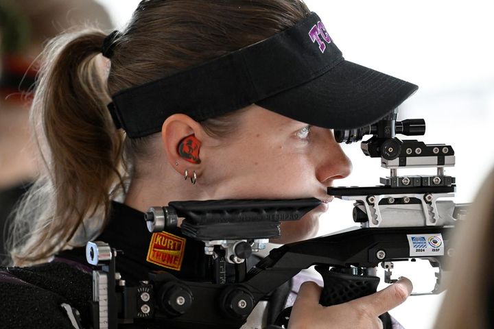 Stephanie Grundsøe fra Gundsølille Skytteforening er blandt favoritterne til DM i skydning.
