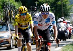 Tour de France - Jonas Vingegaard og Tadej Pogacar under løbet i 2022. (Foto: Christian Hartmann/Reuters/Ritzau Scanpix/TV 2)