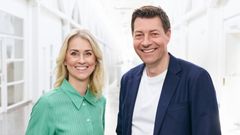 Camilla Martin og Morten Ankerdal er TV 2s værter ved EM i fodbold. (Foto: Henrik Ohsten/TV 2)