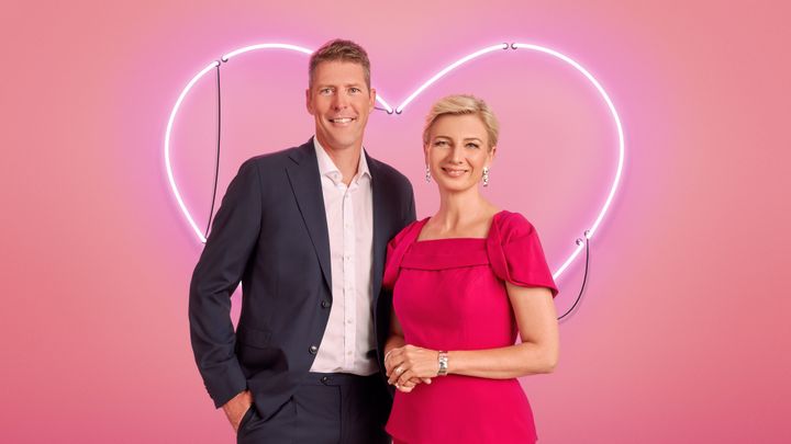 Steen Langeberg og Louise Wolff er værter på 'Hjertegalla' 2025. (Foto: Morten Bengtsson/TV 2)