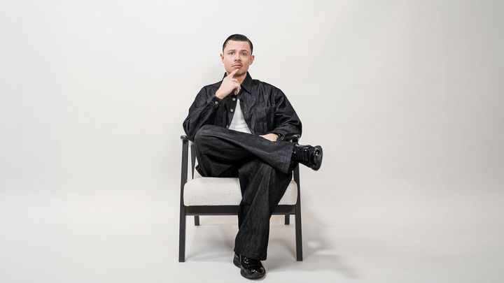 TV 2 Echo går på YouTube for at få unge med i den demokratiske samtale. Sigge Højbjerg er vært.