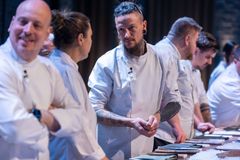 Medvirkende i '100 knive'. (Foto: Lotta Lemche/TV2)