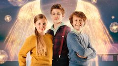 Fra venstre er det Julie (Olivia Hillingsø), Rafi (Jonathan Lindinger) og Willy (Helmer Solberg) i 'Juleønsket'. (Foto: TV 2).