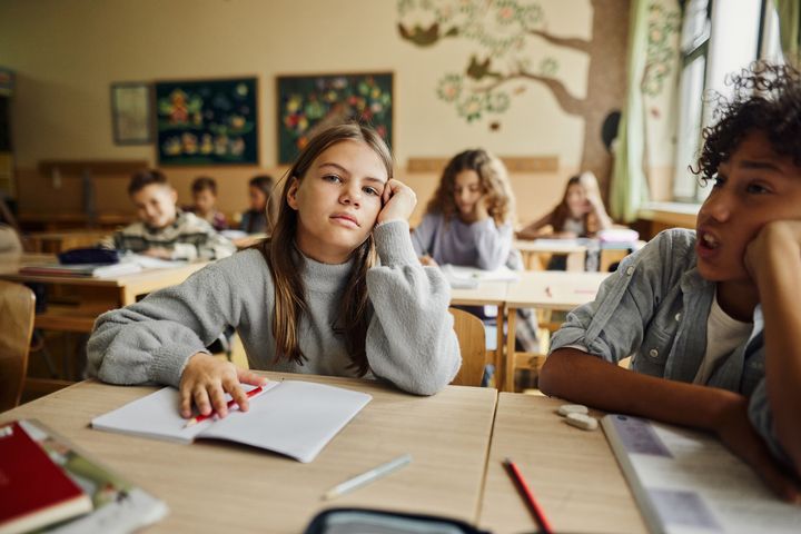 12.000 elever er væk fra skolen i månedsvis. Det viser en ny analyse af langvarrigt skolefravær fra Børns Vilkår