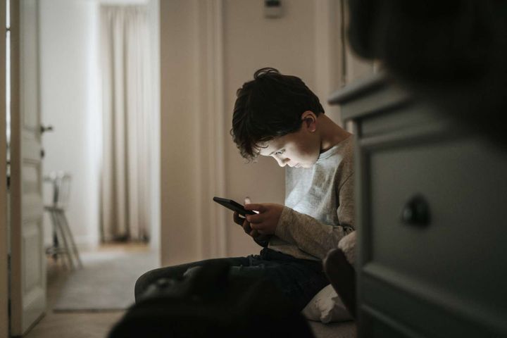 Børn og unge anvender AI-tjenester, når de skal formulere beskeder til venner eller familie, og de vurderer, at tjenesten giver gode råd, når de kommer til spørgsmål om relationer.