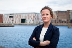 “I dag risikerer du både som patient og sundhedsprofessionel at stå i et ingenmandsland af modstridende information. Det er vi nødt til at gøre noget ved”, siger kommissionens ene forperson Karen Schreiber, der er overlæge og forskningsleder på Dansk Gigthospital i Sønderborg og lektor på Syddansk Universitet.