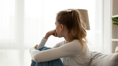 Ensomhed, bekymringer og frygt præger tilværelsen hos mange unge, der er eller har været udsat for æresrelaterede konflikter. Det viser undersøgelser og analyser fra blandt andet ALS Research og Børns Vilkår.