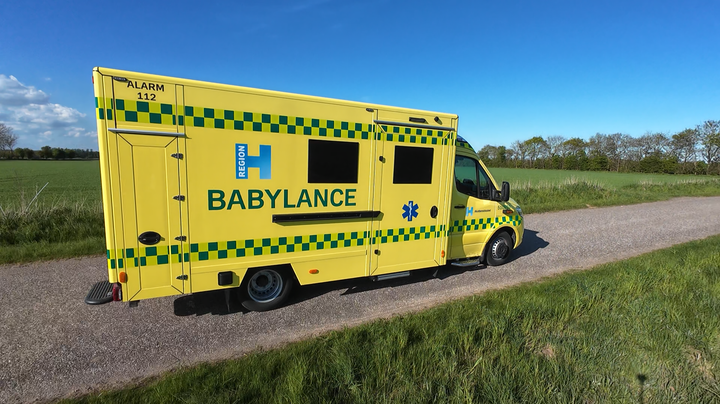De specialdesignede  babyambulancer til transport af kritisk syge nyfødte og mindre børn er omhyggeligt lydisolerede for at mindske støj. Foto: Region Hovedstaden