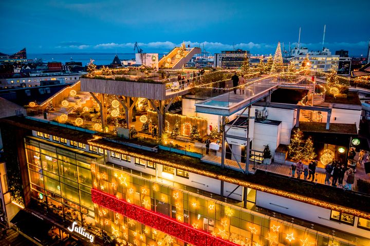 Aalborgenserne kan glæde sig til julehygge i Christmas Garden på Salling ROOFTOP, som det var tilfældet i Salling Aarhus sidste år. Billede fra Christimas Garden i Salling Aarhus 2025.