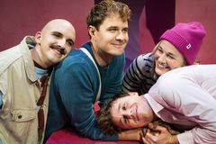 Anton Hjejle, Maugnus Haugaard, Cecilie Bogø Bach og Emil Blak Olsen i 'Sat i verden'