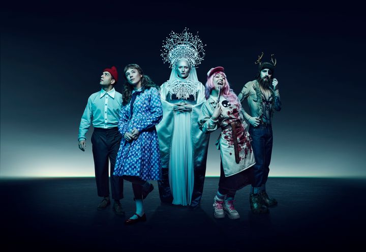 Alvin Olid Bursøe, Laura Skjoldborg, Mille Hoffmeyer Lehfeldt, Carla Eleonora Feigenberg og Anton Hjejle i 'Snedronningen'