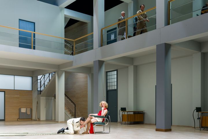 Poppeas kroning. Foto: Theater Basel/Ingo Höhn