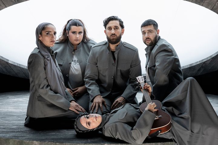 Ellaha Lack, Zere Celik, Arian Kashef, Wahid Sui, Rezwan Taha i 'Familien Hassan'