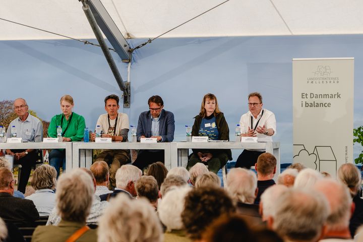 På Skivemødet 2025 handlede én af debatterne om Grøn Treparts betydning for livet i landdistrikterne og de små øer, hvor bl.a. formand for Landdistrikternes Fællesråd, Steffen Damsgaard (t.h.) medvirkede.