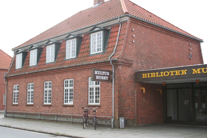 Det 40 år gamle kulturhus og tidligere konserveringscenter i Ølgod får nyt liv efter støtte fra Realdania, Lokale og Anlægsfonden, Varde Kommune og tilsagn fra lokale fonde og bidragsydere i Ølgod.