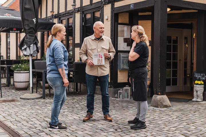 Med rabatordningen "Vi støtter soldaterne i Varde Kommune" får soldaterne i Varde Kommune forskellige rabatter i lokale forretninger.
