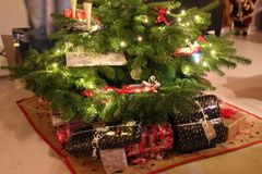 Mange familier søger om hjælp til mad og julegaver. Foto: Pixabay.