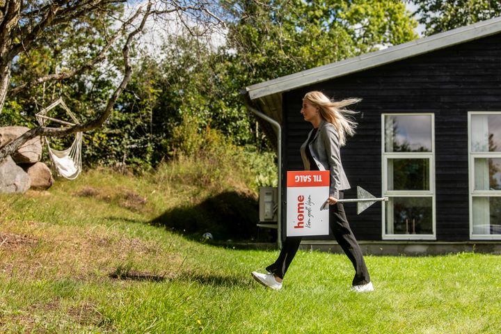 Fra en mio. kr. til langt over tre mio. kr. for et gennemsnitligt sommerhus. Selv om sommerhus-priserne på landsplan i august var de næsthøjeste nogensinde, er der fortsat sommerhuse at købe til forskellig økonomi og ønsker.