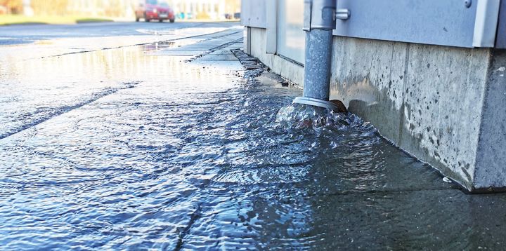 Vandmasserne trænger sig på og bekymrer danskerne og ikke mindst boligejerne, viser ny rundspørge.