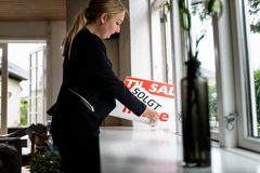 'Solgt' betgyder, at de nye ejere går i gang med at lave forbedringer for mange tusinde kroner.
