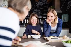 Køkken-alrummet - omdrejningspunktet for det gode familieliv.