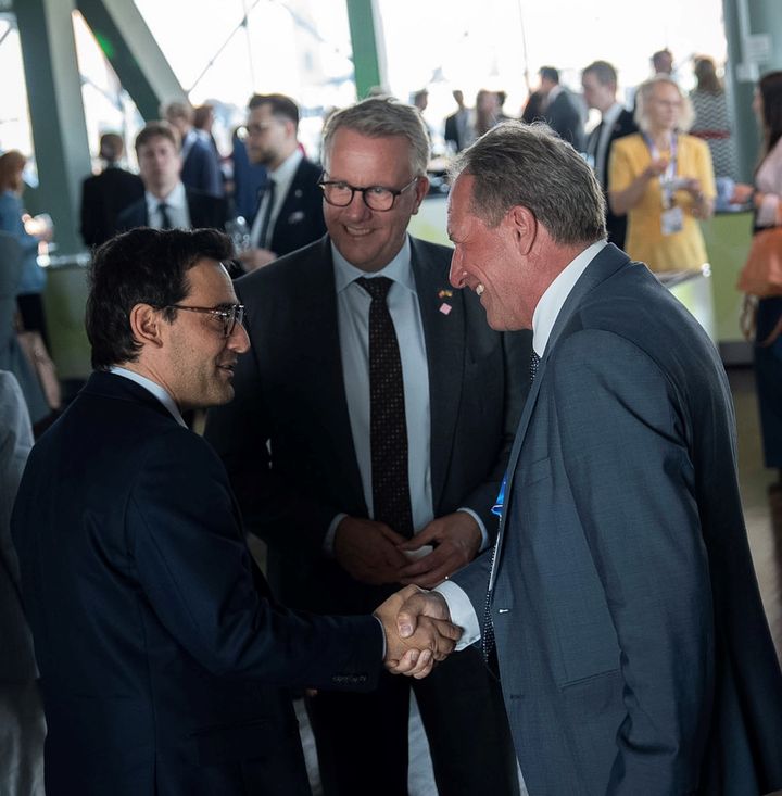 Ledende næstformand for velstand og industriel strategi i EU-Kommissionen, Stéphane Séjourné, erhvervsminister Morten Bødskov og adm. direktør i Dansk Industri, Lars Sandahl Sørensen.