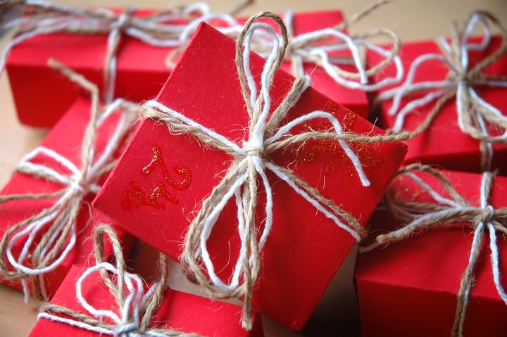 Hver femte dansker forventer at købe sine sidste julegaver denne weekend, viser prognose fra DI Handel.