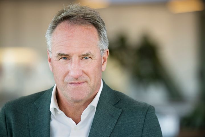 "Adgang til store mængder stabil, grøn strøm er en forudsætning for, at virksomheder tør investere, udvide og skabe nye arbejdspladser herhjemme og i resten af Europa, lyder det fra Lars Sandahl Sørensen, adm. direktør i DI.