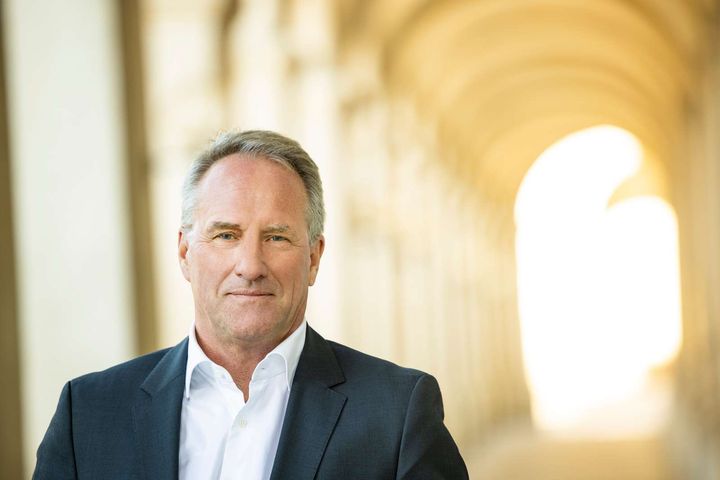 "Indien er et kolossalt marked i rivende udvikling. Og i en tid, hvor andre markeder – især det amerikanske – er usikre er det helt nødvendigt at skabe adgang nye markeder", siger adm. direktør i DI Lars Sandahl Sørensen.