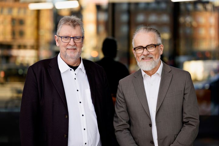 Claus Von Elling, formand for 3F Byggegruppen (tv.) og Rasmus Brandt Lassen, branchedirektør i DI Byggeri, præsenterer nu et nyt brancheforum, hvor arbejdsgivere og fagbevægelse sammen går forrest i kampen for at bekæmpe kriminelle forhold i branchen.